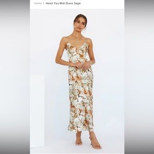 Hello Molly - Heart You MIDI Floral Dress - worn once